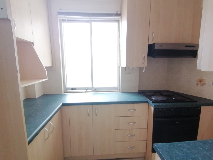 To Let 1 Bedroom Property for Rent in Summerstrand Eastern Cape